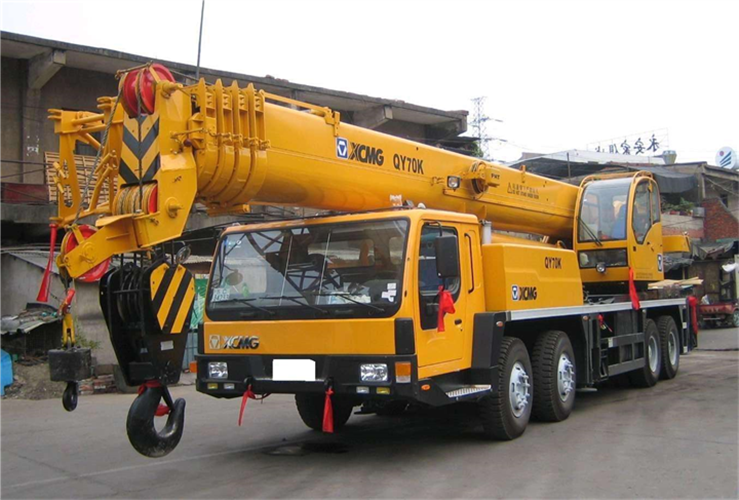 泸定县吊车出租选择重点